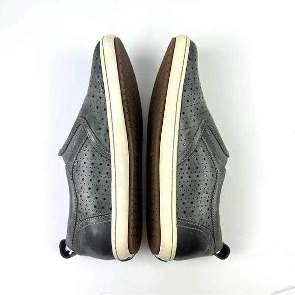 Taos Court Shoes 7 Gray Leather Perforated Slip On Womens Comfort - Picture 8 of 11